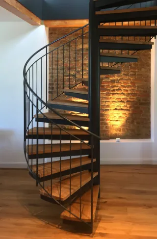 Spindeltreppen aus Stahl Spindeltreppen aus Stahl