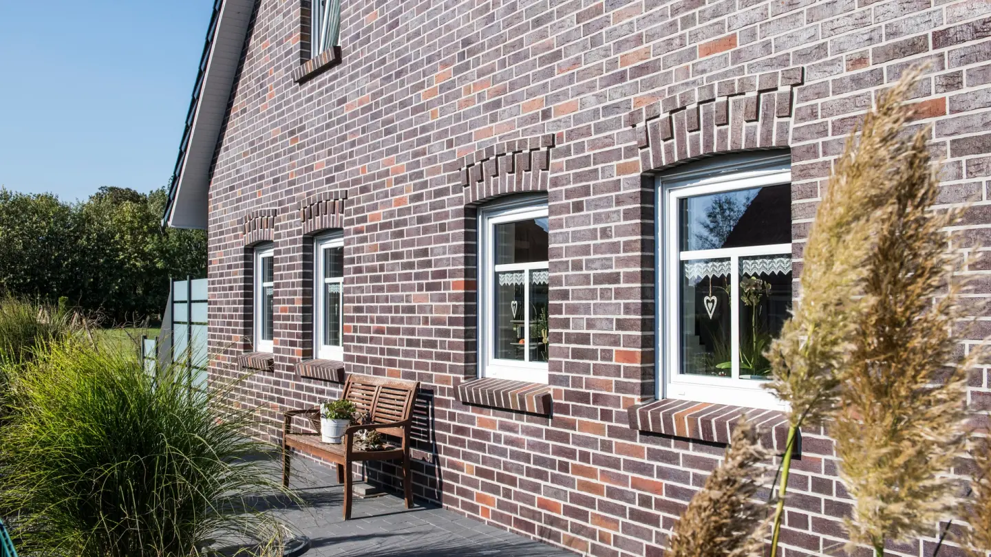 Verblendklinker und Klinker-Formsteine Verblendklinker und Klinker-Formsteine