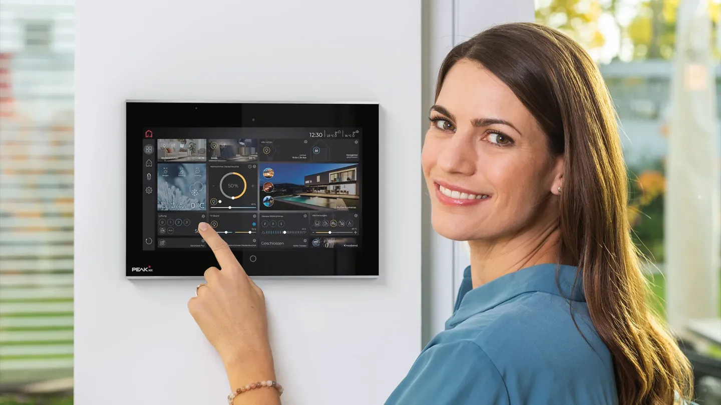 KNX-Bedienpanels zur Haus- und Gebäudesteuerung KNX-Bedienpanels zur Haus- und Gebäudesteuerung