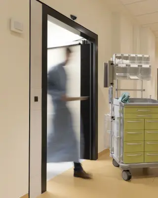 Fingerschutzrollos für die Gegenbandseite Fingerschutzrollos für die Gegenbandseite