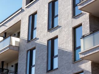 Prallscheibe AER: Ruhe neu denken. Räume neu definieren.