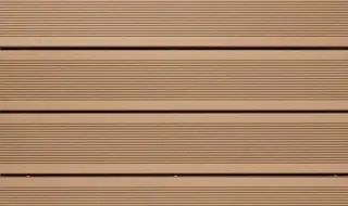 Coextrudierte und extrudierte Holzkomposit-Terrassendielen (WPC) Coextrudierte und extrudierte Holzkomposit-Terrassendielen (WPC)