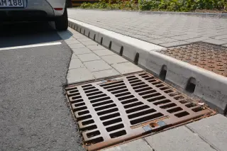 Linienentwässerung Infrastruktur: Straßenrand Linienentwässerung Infrastruktur: Straßenrand