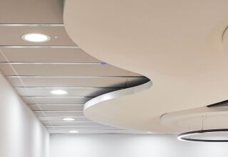 Rockfon - Rockfon Mono® Acoustic FE - Monolithisches System bestehend aus einer Steinwolleplatte (40 mm), Füllmaterial und Putz (GTIN: 5902565780395, HAN: 342923)