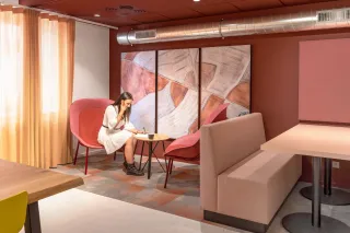 Akustik-Wandpaneele, Akustik-Raumtrenner und Akustik-Standabsorber Akustik-Wandpaneele, Akustik-Raumtrenner und Akustik-Standabsorber