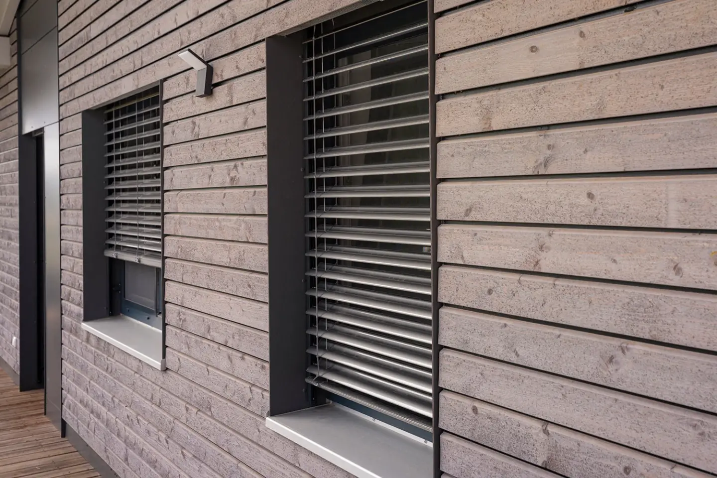 Holz-Fassadenprofil - Kontrast Edition Holz-Fassadenprofil - Kontrast Edition