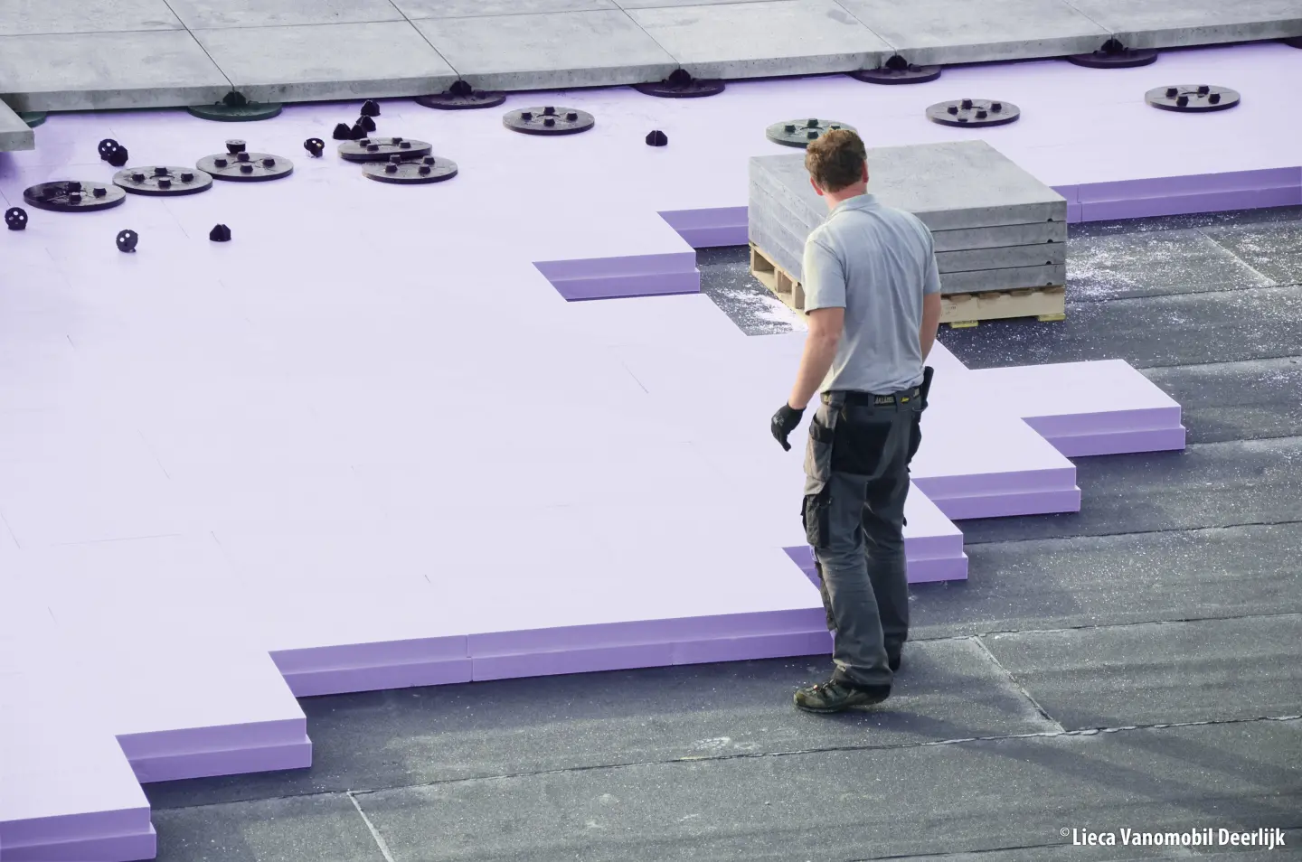 JACKODUR® Umkehrdachdämmung als Retentionsdach, bekiest, begrünt, befahrbar JACKODUR® Umkehrdachdämmung als Retentionsdach, bekiest, begrünt, befahrbar