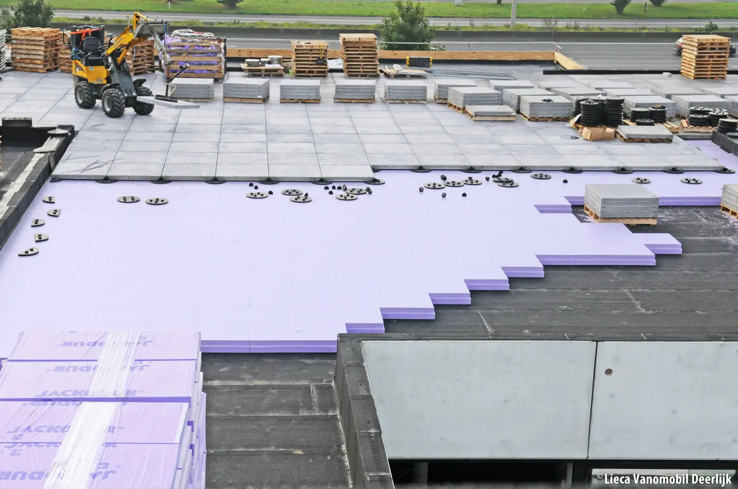 JACKODUR® Umkehrdachdämmung als Retentionsdach, bekiest, begrünt, befahrbar JACKODUR® Umkehrdachdämmung als Retentionsdach, bekiest, begrünt, befahrbar