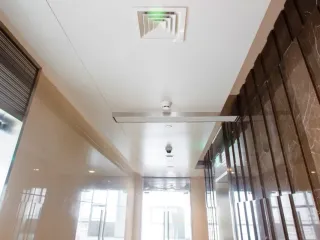 OWAtecta® Metalldecken für Akustik und Hygiene