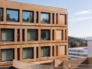 Architektur, die mit der Landschaft verschmilzt