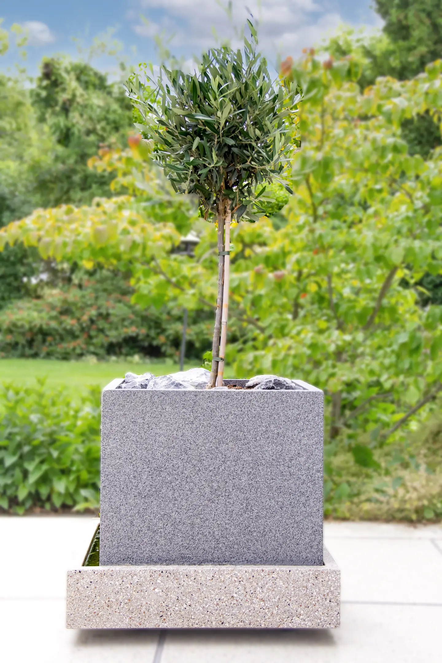 BALKOGRÜN® - Pflanzgefäße aus Faserbeton für Balkone BALKOGRÜN® - Pflanzgefäße aus Faserbeton für Balkone