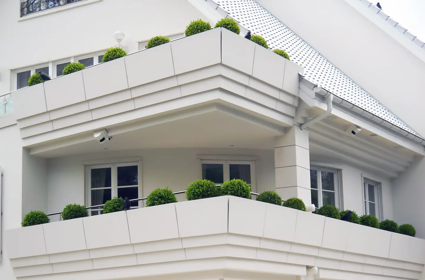 BALKOGRÜN® - Pflanzgefäße aus Faserbeton für Balkone BALKOGRÜN® - Pflanzgefäße aus Faserbeton für Balkone
