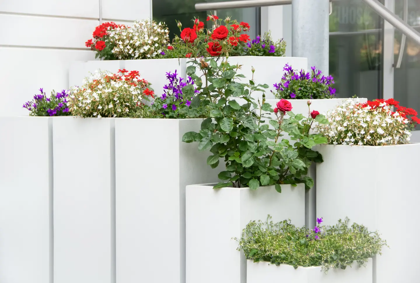 BALKOGRÜN® - Pflanzgefäße aus Faserbeton für Balkone BALKOGRÜN® - Pflanzgefäße aus Faserbeton für Balkone