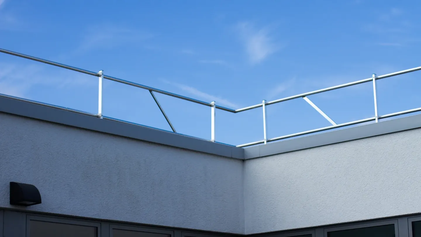 Seitenschutzsysteme und Geländer LUX-top® G-T Seitenschutzsysteme und Geländer LUX-top® G-T