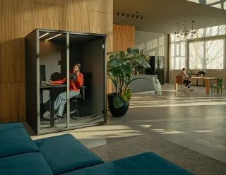 Schallisolierte Telefon- und Meetingkabinen für moderne Arbeitswelten Schallisolierte Telefon- und Meetingkabinen für moderne Arbeitswelten