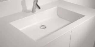 Individuelle Waschbecken und Waschtische aus Mineralwerkstoff Individuelle Waschbecken und Waschtische aus Mineralwerkstoff