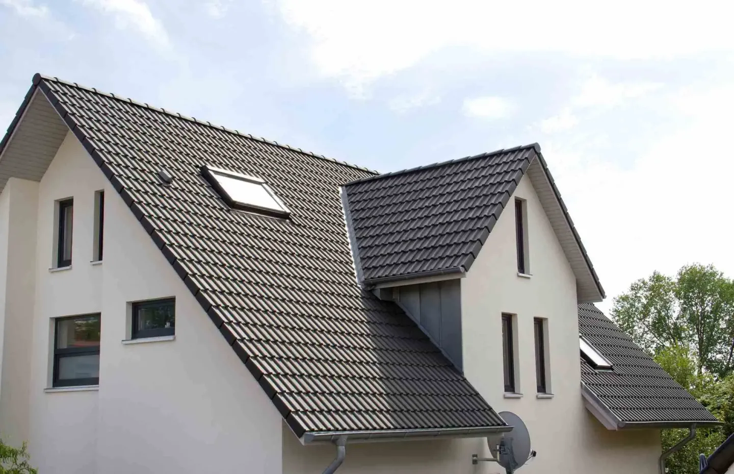 Benders Dachsteine Mecklenburger mit Mittelwulst Benders Dachsteine Mecklenburger mit Mittelwulst
