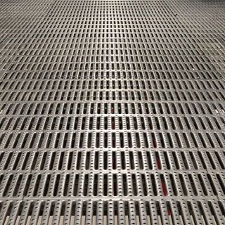 Blechprofilroste für Bodenbeläge, Laufstege und Arbeitsbühnen