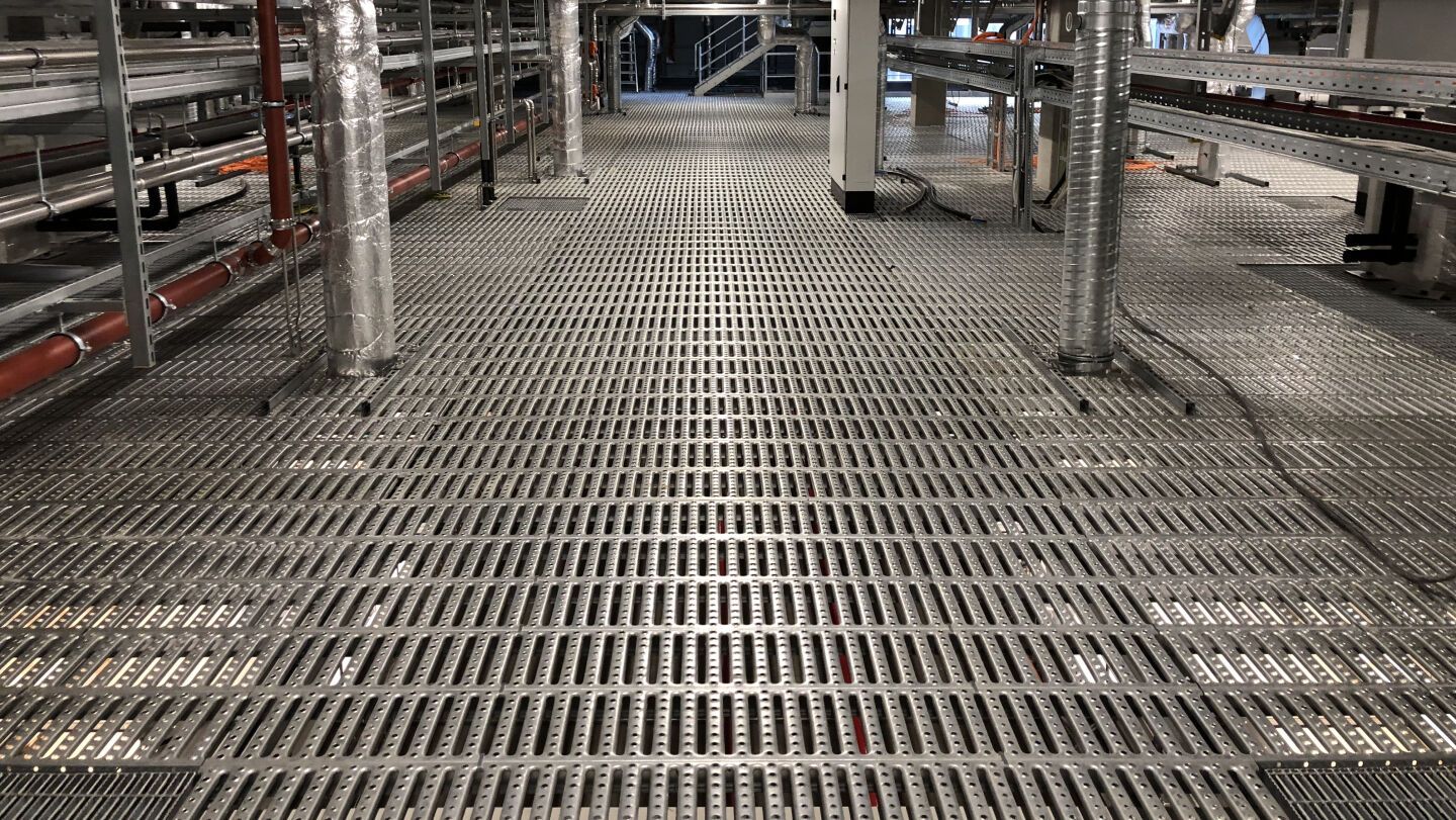 Blechprofilroste für Bodenbeläge, Laufstege und Arbeitsbühnen