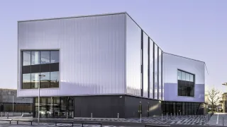 Lichtbauelemente, Hohlkammerscheiben, Paneele, Lichtbänder und Fenster Lichtbauelemente, Hohlkammerscheiben, Paneele, Lichtbänder und Fenster