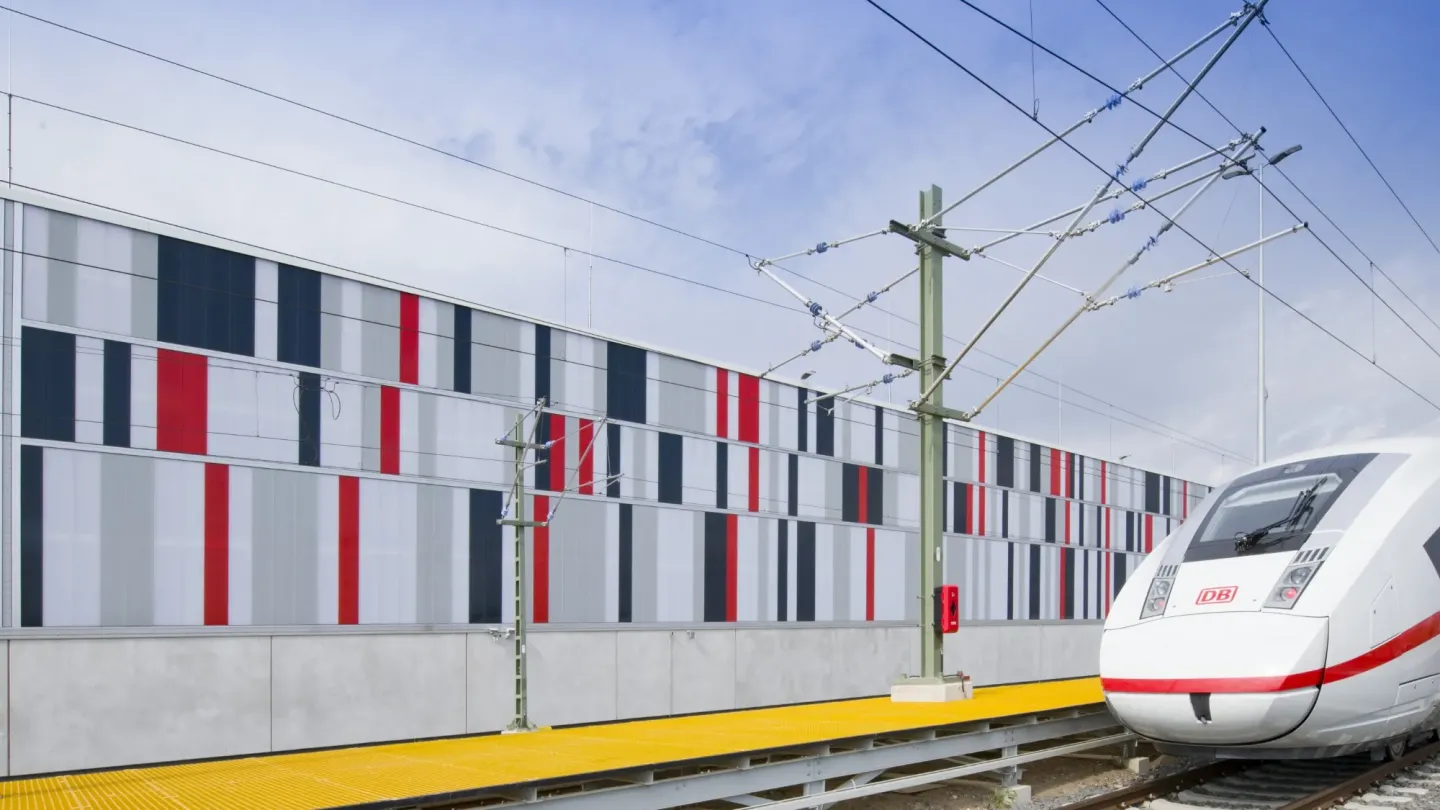 Lichtbauelemente, Hohlkammerscheiben, Paneele, Lichtbänder und Fenster Lichtbauelemente, Hohlkammerscheiben, Paneele, Lichtbänder und Fenster