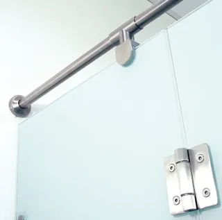 HEILER Glas-Trennwandsysteme: rahmenlose WC-Trennwände, Urinal-Trennwände HEILER Glas-Trennwandsysteme: rahmenlose WC-Trennwände, Urinal-Trennwände