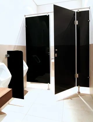 HEILER Glas-Trennwandsysteme: rahmenlose WC-Trennwände, Urinal-Trennwände HEILER Glas-Trennwandsysteme: rahmenlose WC-Trennwände, Urinal-Trennwände