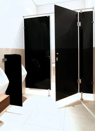 HEILER Glas-Trennwandsysteme: rahmenlose WC-Trennwände, Urinal-Trennwände HEILER Glas-Trennwandsysteme: rahmenlose WC-Trennwände, Urinal-Trennwände