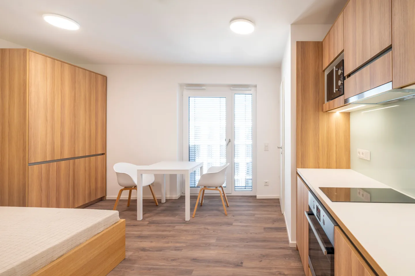 Innenausbau und Einrichtungen für Wohnen, Arbeiten und im Gesundheitswesen Innenausbau und Einrichtungen für Wohnen, Arbeiten und im Gesundheitswesen