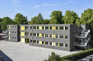 Holz-Modulbauten für den Bereich Bildung: Schulen, Kitas und Kindergärten Holz-Modulbauten für den Bereich Bildung: Schulen, Kitas und Kindergärten