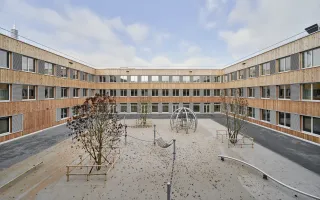 Holz-Modulbauten für den Bereich Bildung: Schulen, Kitas und Kindergärten Holz-Modulbauten für den Bereich Bildung: Schulen, Kitas und Kindergärten