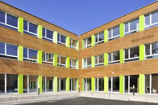 Holz-Modulbauten für den Bereich Bildung: Schulen, Kitas und Kindergärten Holz-Modulbauten für den Bereich Bildung: Schulen, Kitas und Kindergärten