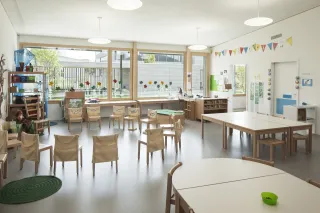 Holz-Modulbauten für den Bereich Bildung: Schulen, Kitas und Kindergärten Holz-Modulbauten für den Bereich Bildung: Schulen, Kitas und Kindergärten