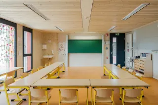 Holz-Modulbauten für den Bereich Bildung: Schulen, Kitas und Kindergärten Holz-Modulbauten für den Bereich Bildung: Schulen, Kitas und Kindergärten