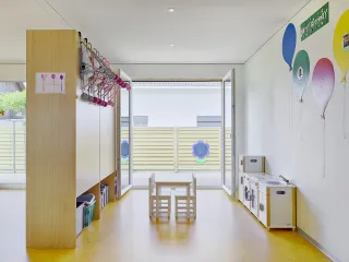 Holz-Modulbauten für den Bereich Bildung: Schulen, Kitas und Kindergärten Holz-Modulbauten für den Bereich Bildung: Schulen, Kitas und Kindergärten