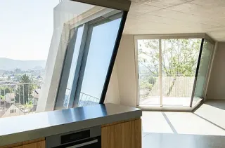 Schiebefenster-System mit luftunterstütztem Dichtungskonzept Schiebefenster-System mit luftunterstütztem Dichtungskonzept