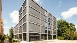 Raffstoren und Jalousien im Aufsatz,- Vorbau- und Fassadensystem Raffstoren und Jalousien im Aufsatz,- Vorbau- und Fassadensystem