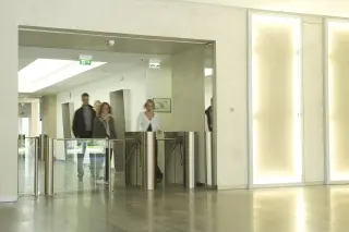Drehsperren, Drehkreuze und Schwenktüren Drehsperren, Drehkreuze und Schwenktüren