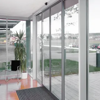 Automatische Schiebetüren von dormakaba Automatische Schiebetüren von dormakaba