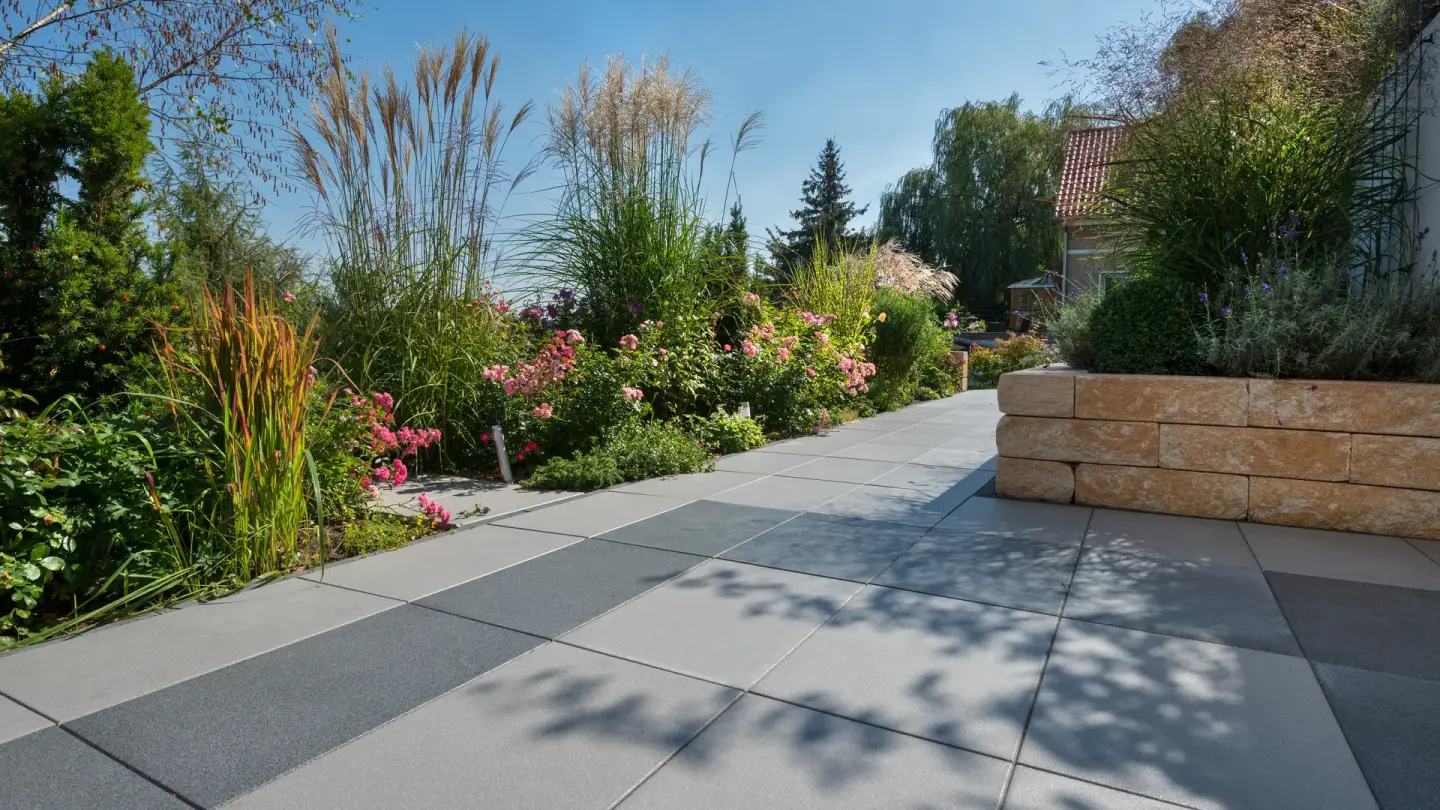 Terrassenplatten aus Beton von KANN Terrassenplatten aus Beton von KANN