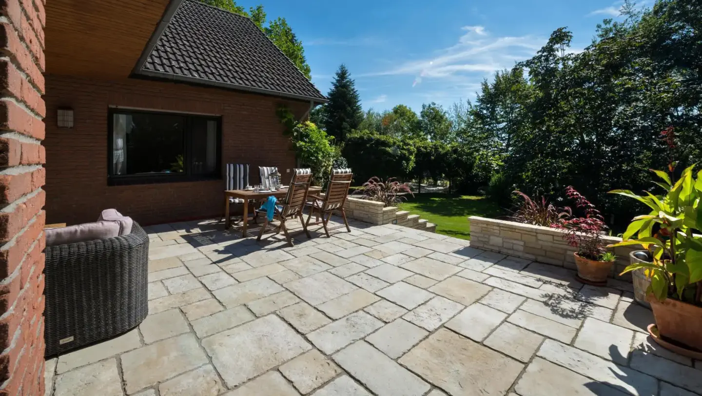Terrassenplatten aus Beton von KANN Terrassenplatten aus Beton von KANN