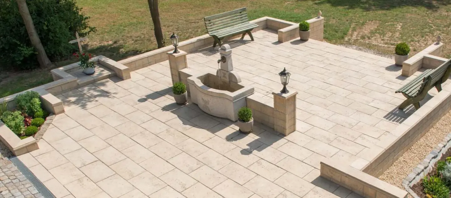 Terrassenplatten aus Beton von KANN Terrassenplatten aus Beton von KANN