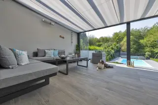 Terrassenplatten aus Granit-Keramik von KANN Terrassenplatten aus Granit-Keramik von KANN