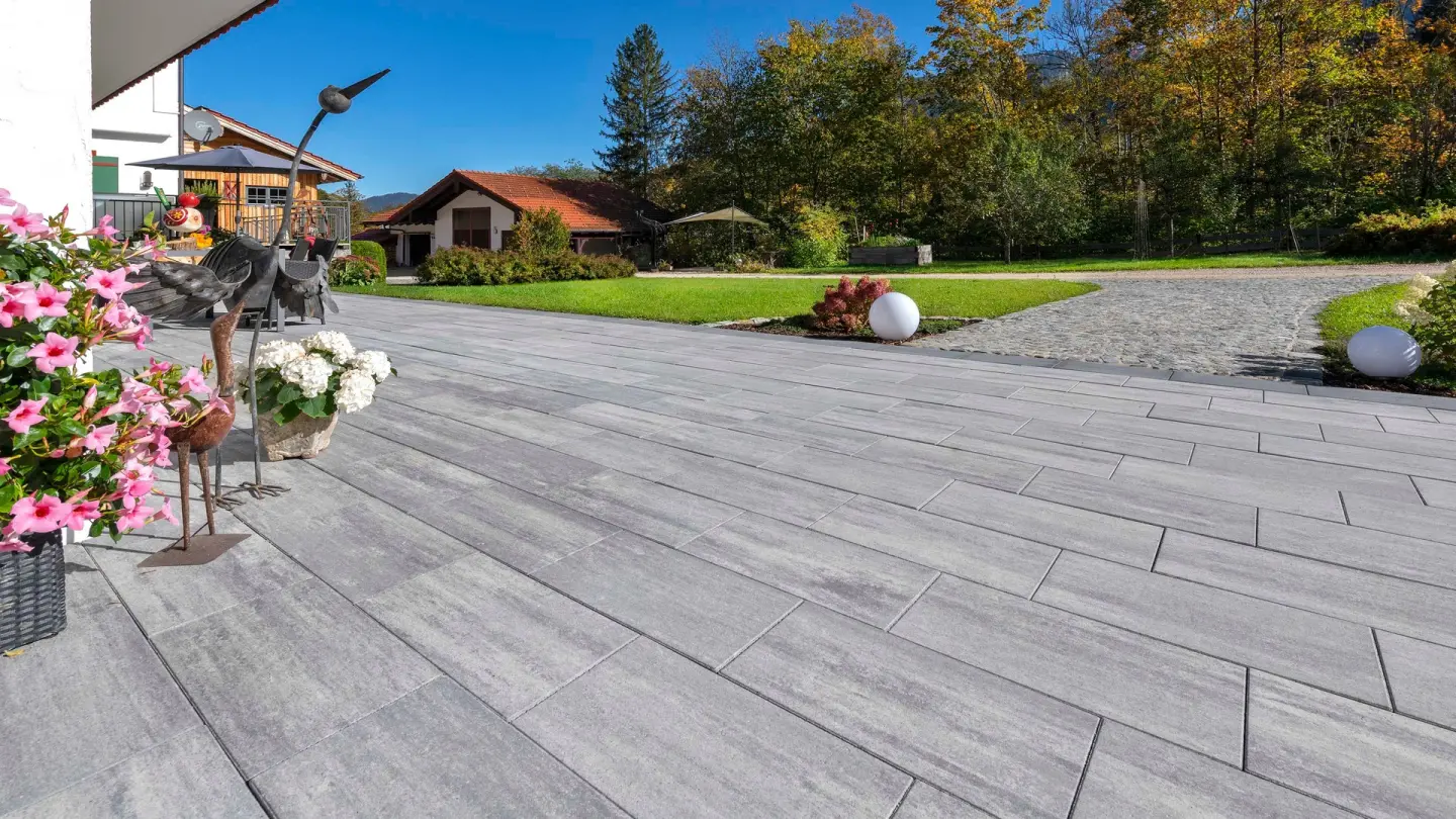 Terrassenplatten aus Beton von KANN Terrassenplatten aus Beton von KANN