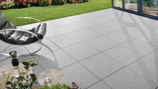 Terrassenplatten aus Granit-Keramik von KANN Terrassenplatten aus Granit-Keramik von KANN