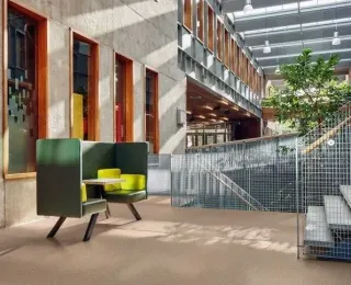 Linoleum Bodenbelag als Bahnenware, Fliesen oder Planken Linoleum Bodenbelag als Bahnenware, Fliesen oder Planken