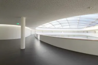 Linoleum Bodenbelag als Bahnenware, Fliesen oder Planken Linoleum Bodenbelag als Bahnenware, Fliesen oder Planken