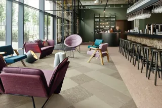 Linoleum Bodenbelag als Bahnenware, Fliesen oder Planken Linoleum Bodenbelag als Bahnenware, Fliesen oder Planken