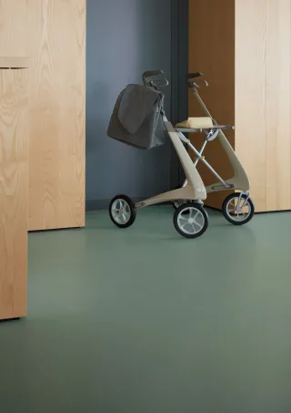 Vinyl  Bodenbeläge in Bahnen, Planken und Fliesen Vinyl  Bodenbeläge in Bahnen, Planken und Fliesen