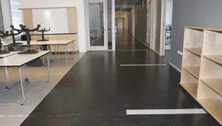 Linoleum Bodenbelag als Bahnenware, Fliesen oder Planken Linoleum Bodenbelag als Bahnenware, Fliesen oder Planken